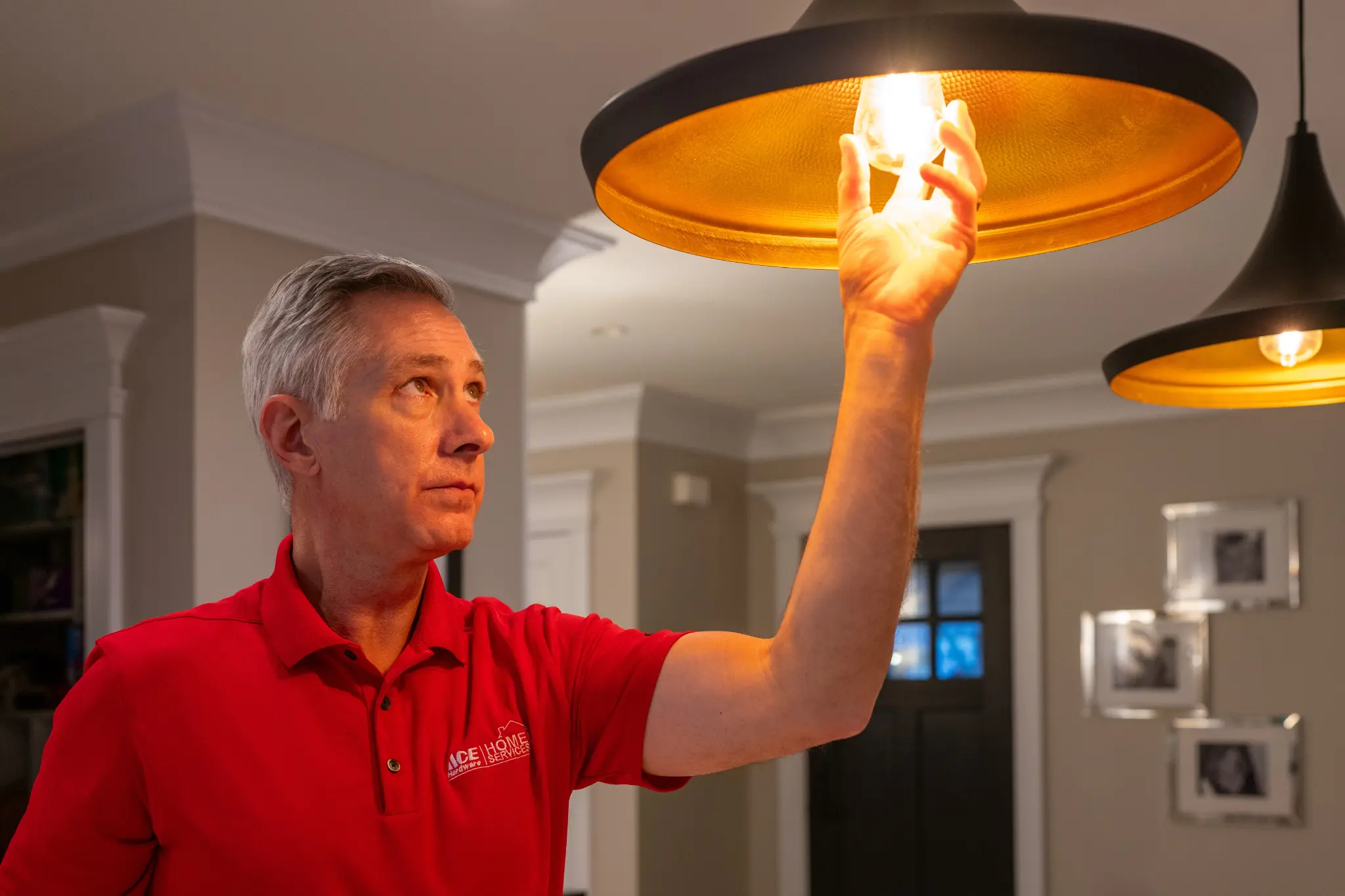 Outdoor light installation from an electrician