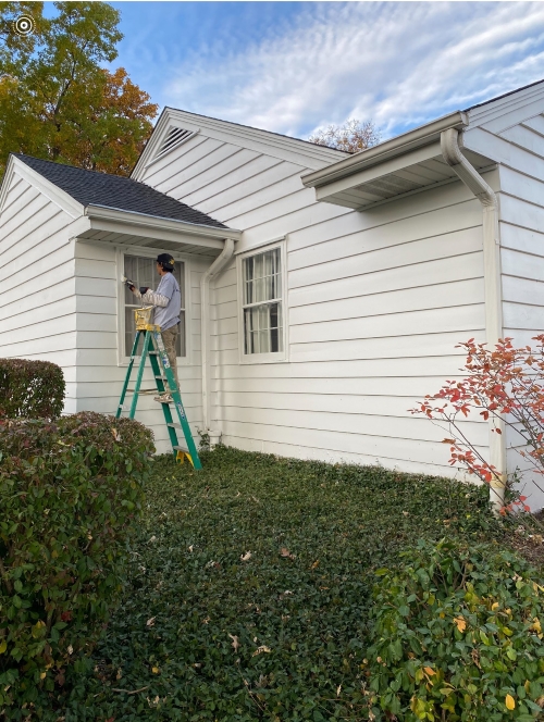 Professional Painter Painting Exterior House in Buffalo Grove, IL